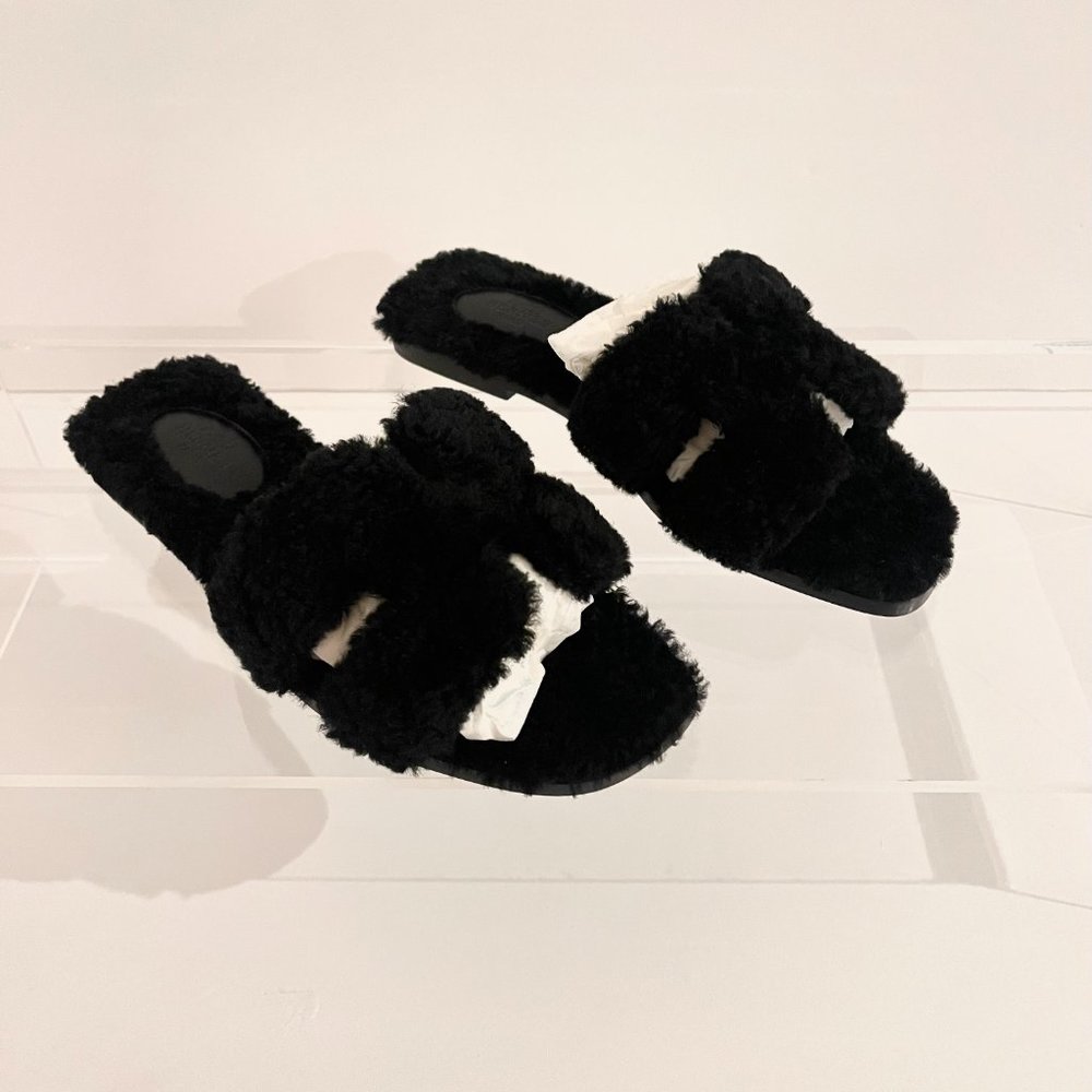 Hermes Black Woolskin Oran Sandals Size 37 US 7 Brand New